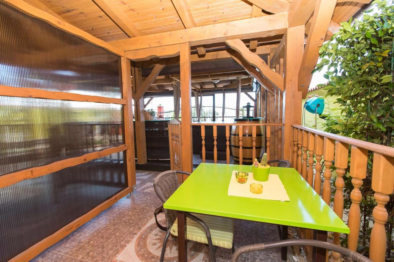 Apartments Ana Lorena Crikvenica Ngoại thất bức ảnh